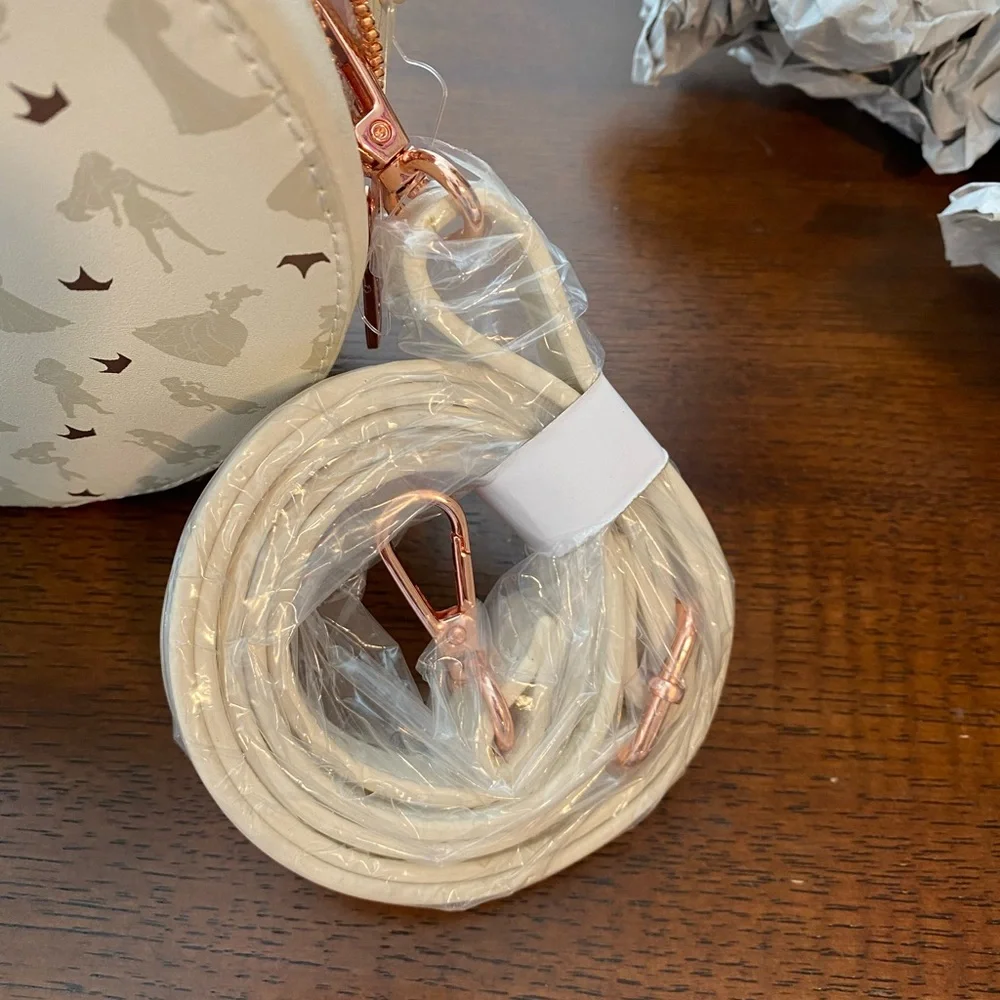 Disney NWT Loungefly Purse - Picture 5 of 8